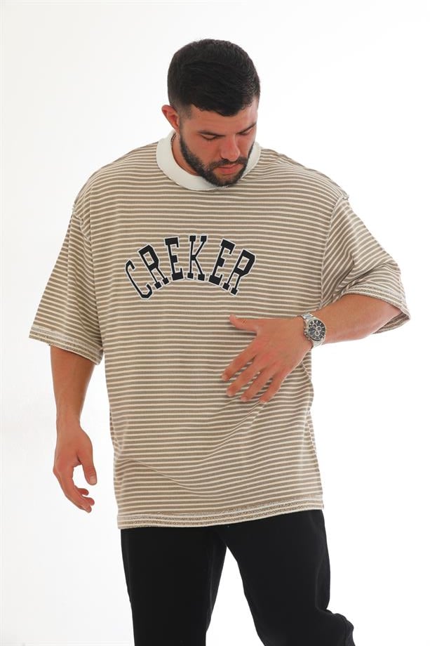 Creker ters nakış detaylı kahve-beyaz çizgili oversize t-shirt