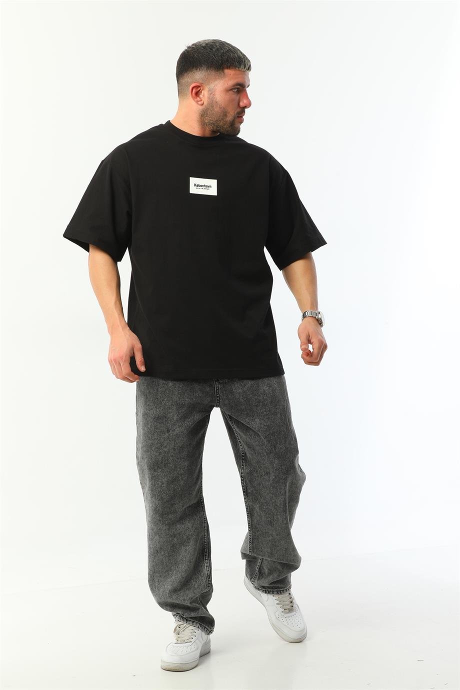 Deri Baskılı Detaylı Gramajlı Siyah Oversize T-Shirt

