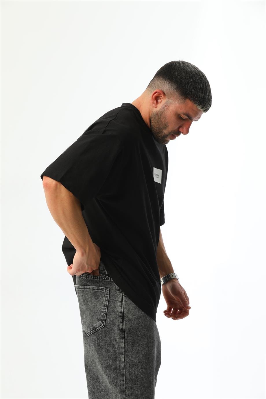 Deri Baskılı Detaylı Gramajlı Siyah Oversize T-Shirt
